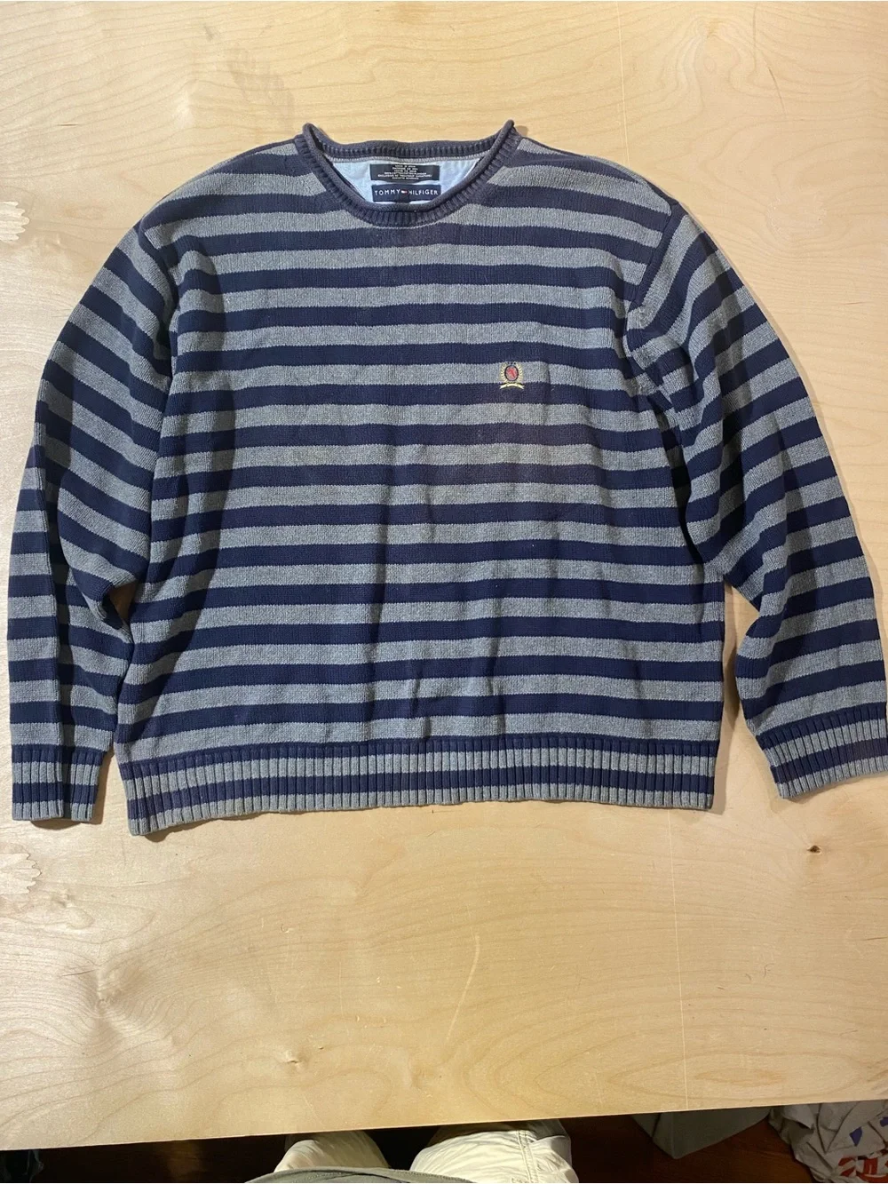 Tommy Hilfiger Men’s Navy and Gray Striped Crewneck Sweater XL (SX)